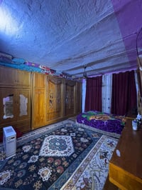 بيت حواسم للبيع ما معوض مساحه ٣٠٠متر  سعره ٢٠  كله عكاده ماعدى ديوانيه...