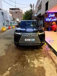البيع الكزز  Lx600  موديل 2024  البلاتينوم ساز  ماشيه 11 الف  السيارة ...