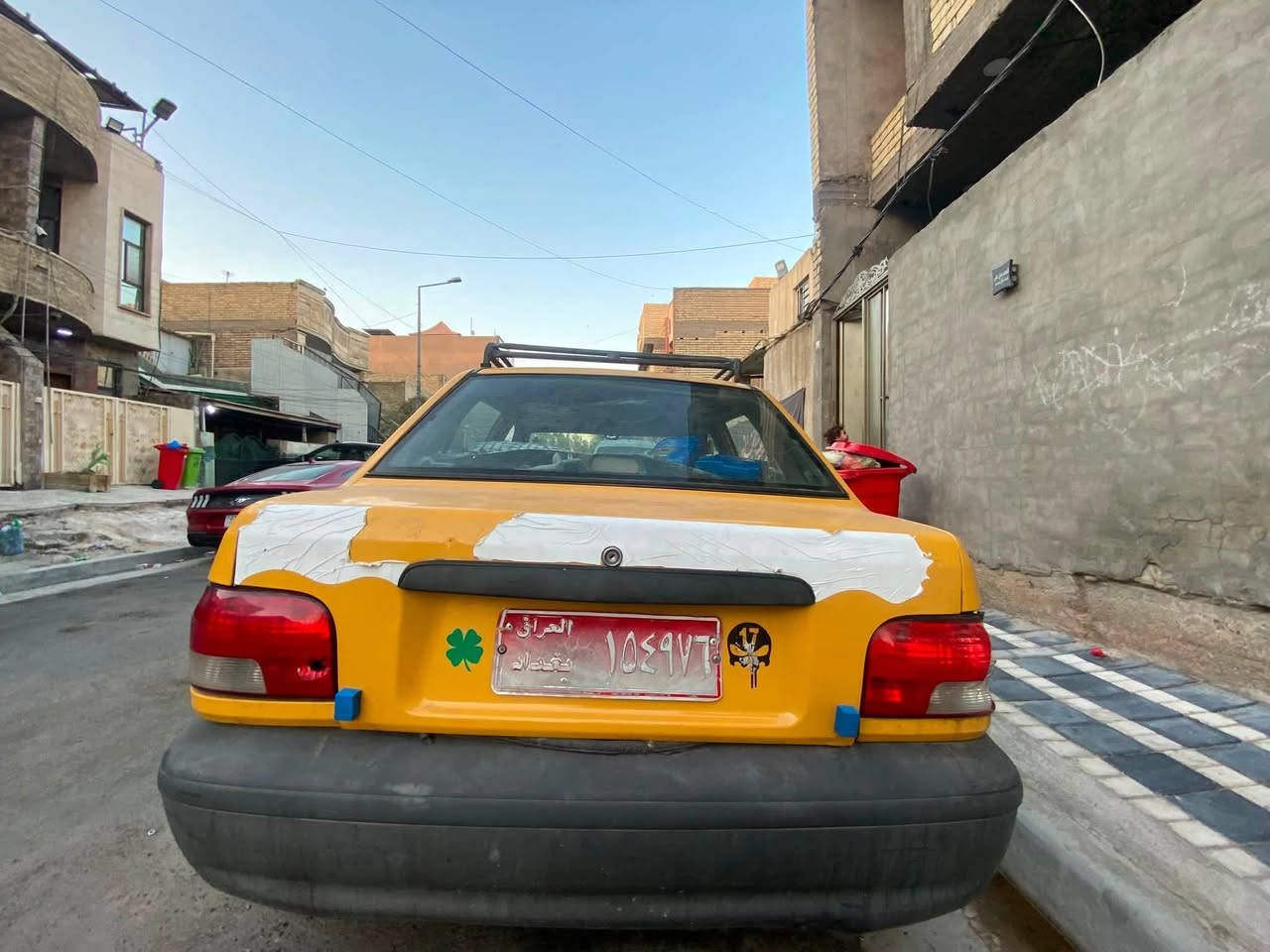 السلام عليكم سيارة سايبا ٢٠١٢ بدون راعي مكفوله من السرقه بيها تنقيص وتبخير السعر 6 أوراق *********** بغداد شارع فلسطين
