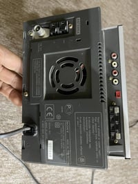 سبيكر سوني • ياخذ قرص • راديو ٤ موجات