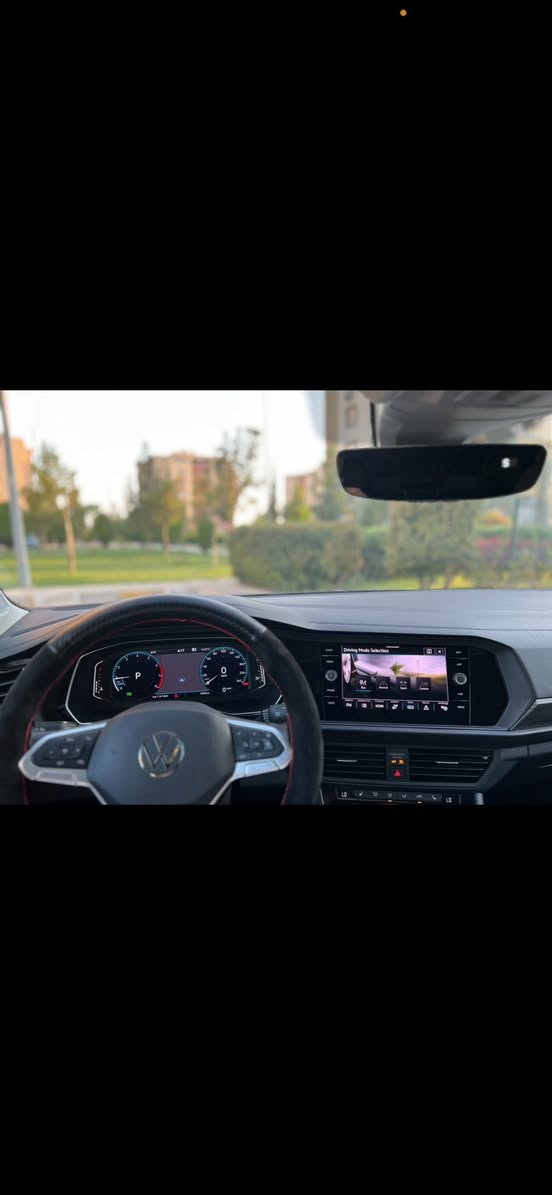 Volkswagen jetta sel premium 2022
جيتا موديل ٢٠٢٢ sel فول مواصفات ١/١ 
ماشية؛26000 mile
(بيها  جملوغ ربع بولندو  ربع قباغ صندوغ صبغ بدون دواخل و بدون ايرباك ) 
سيارة مرقم جاهز رقم و سنوية جديد 
مكان سيارة : دهوك 
سعر : 185ورقة و مجال 
                          3VWGM7BU4NM026307
رقم موبايل : ***********
