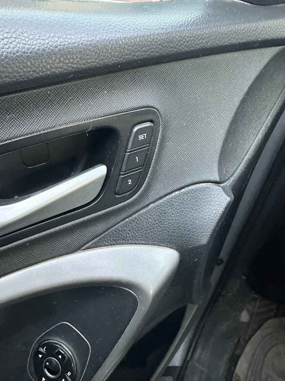 سنتافيه م 2016  أمريكي  فول 1/1 ماشيه 103  رقم بغداد  والمكان بغدادسياره جاهزه  او ادامه كامله السعر  135  اتصال ***********.    خمسه راكب
