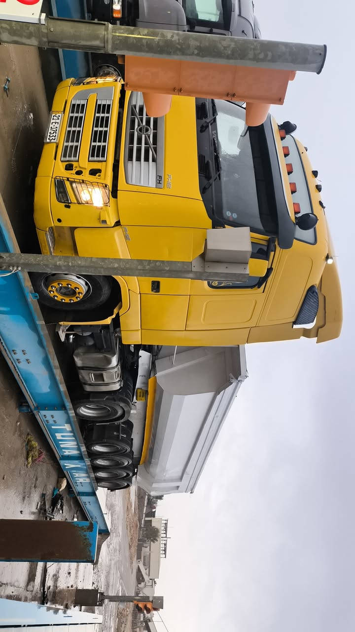 سڵاو ئەم ڤاڵڤۆیە بۆ فرۆشتن 2009فولە سەنەوی 2028 تازەیە ژم *********** _ ***********
