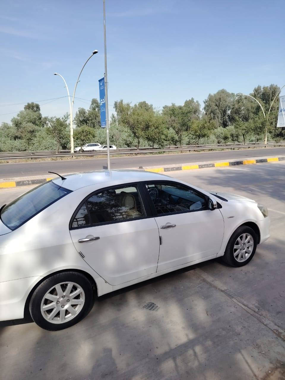 السلام عليكم
جيلي مابل موديل ٢٠١٣
بدون صبغ تبريد ثلج ❄️ 
محرك كير شرط
السيارة بأسمي شرط التحويل
السعر 63
للتواصل على الخاص


**إذا كنت صاحب هذا الإعلان وتريد حذفه لأي سبب، رجاءا أرسل رسالة إلى الدعم الفني**