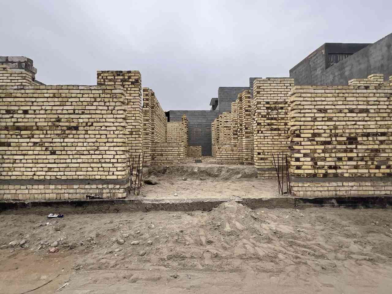 ياالله
سلام عليكم متاح قطعه للبيع 200م سند25 قرار باسمي وبيها بيت هيكل طابوك مساحه البيت 180م مكان  كربلاء طريق بغداد خلف مدينه سيد الأوصياء تبعد عن طريق بغداد تقريبا 2كيلو ***********
