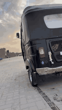 السلام عليكم تكتك البيع مجفته رقم وسنويه التكتك الموديل 2022 التكتك بيه ضربه جوه البك لايت السعر 8 وبيه مجال وهاذه رقمي راعيه ***********الرقم بي بس واتساب
