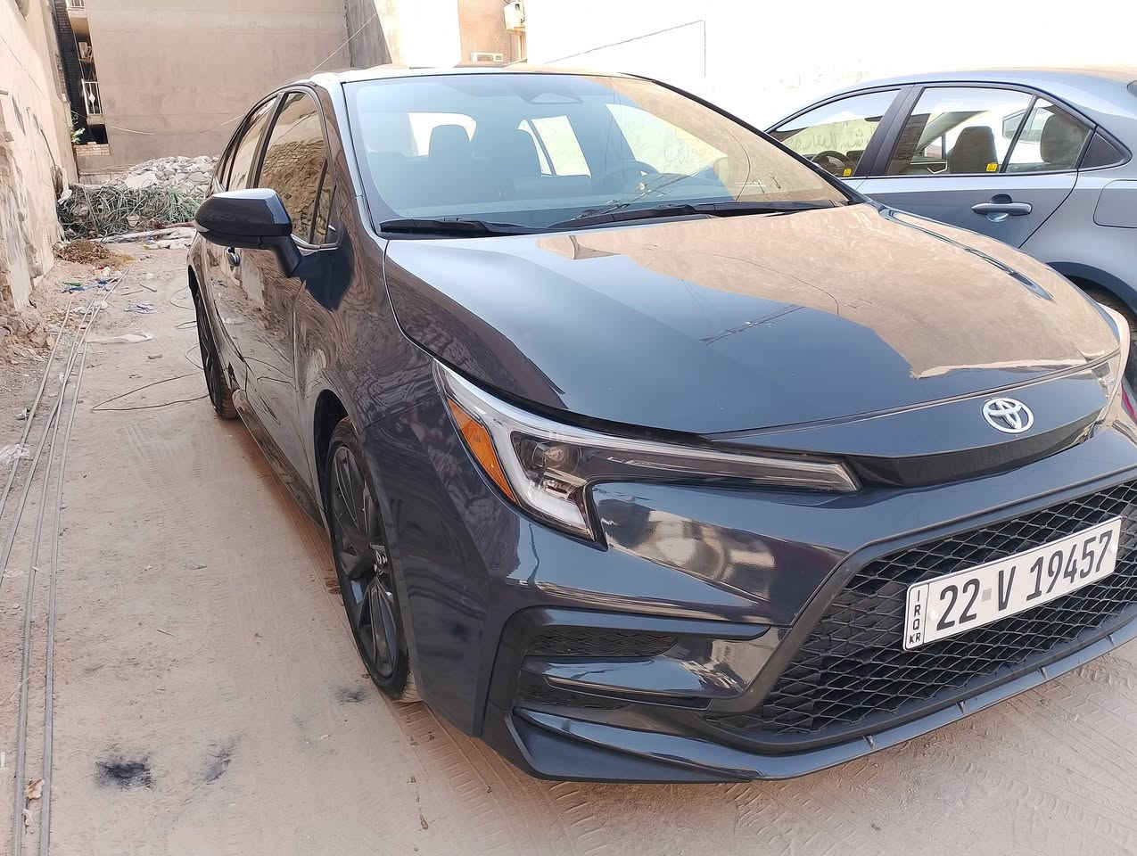 تويوتا كورولا  موديل 2023 مرقم اربيل جديد باسمي 
 مواصفات se بصمة تشغيل  لون اسمنتي وارد امريكي حادثها  موضح بالصور قطعتين صبغ الجاملغ الامامي الايسر مبدل ومصبوغ والخلفي مصبوغ فقط  ايرباك فقط برده بدون دواخل مكفول كير مكينه  لغد وشاصي 
 جاهزه بدون اي نقص  ماشي 34 الف مكانه بغداد القاهره  
السعر 157 وبي مجال بسيط ***********
