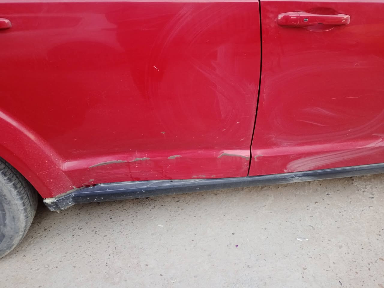 السلام عليكم دوج جورني للبيع المواصفات موديل 2019 اربعه سلندر تبريد قطعه وحده سياره بلاديه لا صبغ ولا تعديل بس دعاميه اماميه وهنا صار حادث بيه موجود للصوره بلباب ودوسه وما مصلحه للاستفسار *********** السعر 150 رقم بغداد
