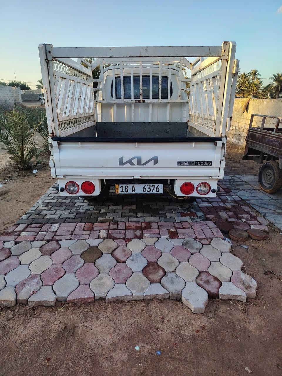 اسلام عليكم كيه موديل 2004 دبل مكينه 3000 خير من الله كير شاصي رقم شاصي سياره جاهزه مال جناي تخم تايرات جديد سياره جاهزه مال جناي تخم تايرات جديد سياره بسمي رقم انكليزي السعر 90 بيه مجال  الشراي يتصل *********** بي خير و يدللا
