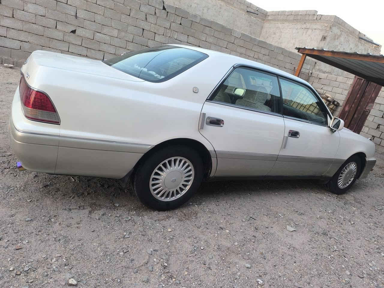 راس ثور للبيع مديل 96.باسمي سياره ع ايدي جناي شاهد الله وسنويه لل31 هزه جديده ورقم دولي.مكفوله من..
 ( الضربه الخفيفه ومن الضربه القويه والكص والنقل والعيب شرعي والمعجون والخياس ومكفوله حتى من الدحجه والرصعه )
حداديه 100% وتبريد ثلج شرط مكينه وكير 2500 ديلكو. مكفولات كفاله عامه تخم تاير جديد كرتون دواخل ارضيه جلد وكشنات كهربائيه سعر121 وبيها مجال كلش قليل مكاني البــصره ــ سفوان
***********
