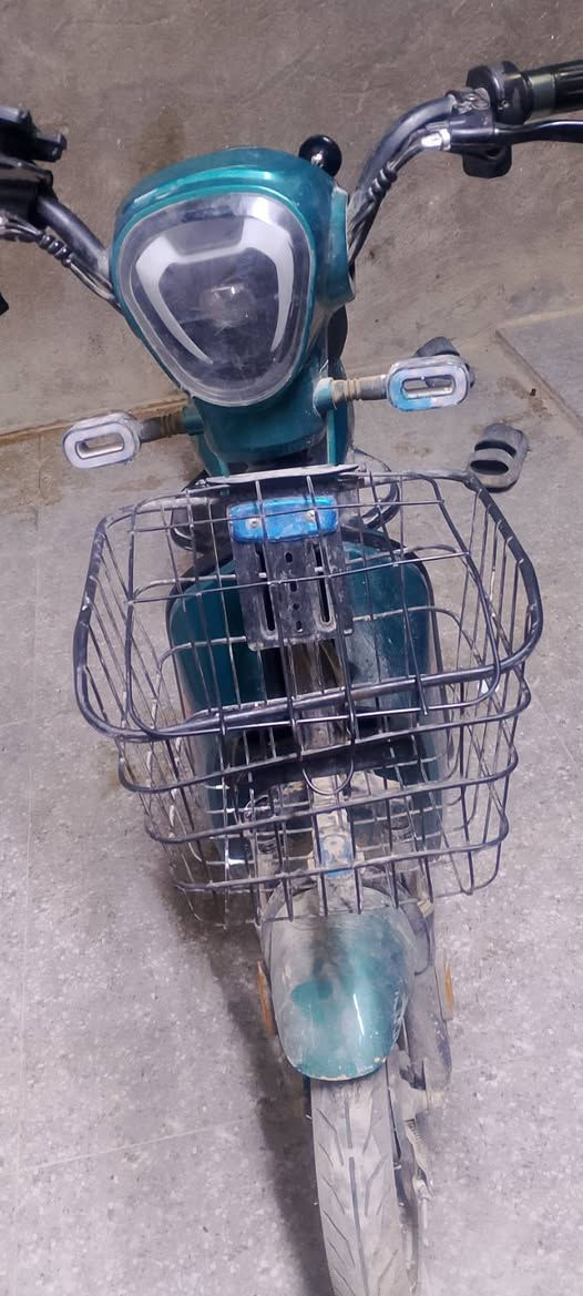 سلام عليكم دراجه شحن جديده كلش نضيفه تصل عندي السكليتر انكطع الواير  مال الدكمه قفلها 150 مكاني غزاليه***********
