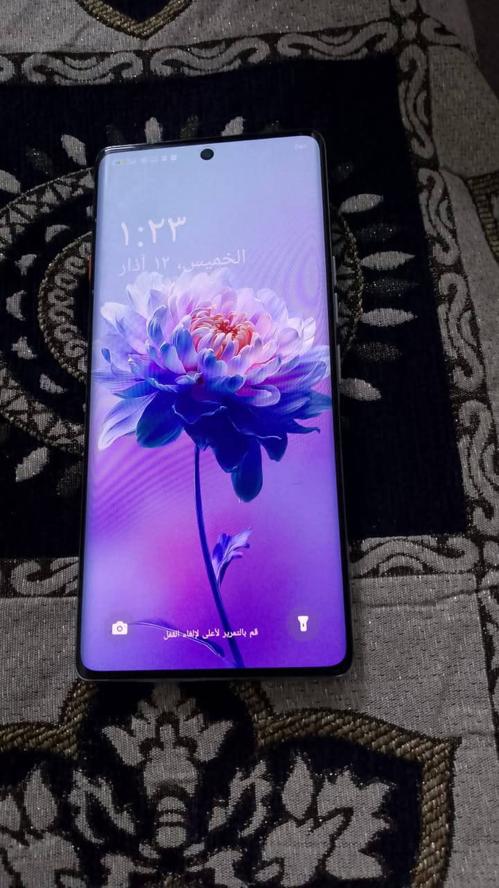 موبايل جديد اصلي صار شهر من شتريته وملحقاته كامله
ونضيف جدا  السعر 325 وبي مجال بسيط
الشراي خاص


**إذا كنت صاحب هذا الإعلان وتريد حذفه لأي سبب، رجاءا أرسل رسالة إلى الدعم الفني**