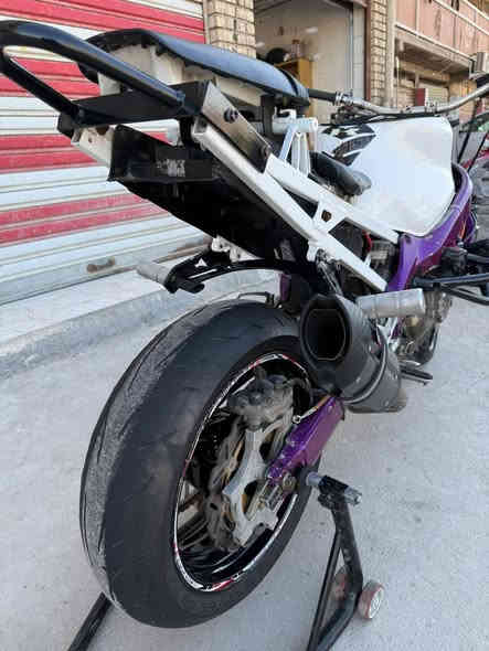 سلام عليكم دراجه افواري 2006 دراجه خير من الله حماوة 80 ثابت صيف شته مكينه برغي ممفتوح بيه جديده جيب الف فيتر وفحص دراجة ممتعوبة شوفت العين مزودة عل بلادي مكاني بغداد صحفين استفسار خاص لو اتصل ***********وبل خدمة
