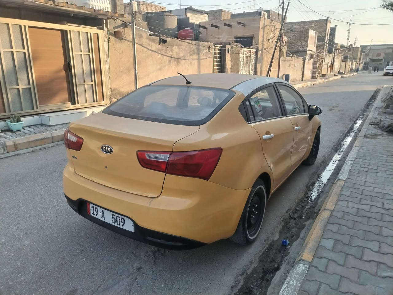 السلام عليكم  مكلف بل نشر ريو موديل 12 خليجي السياره جاهزه من كلشي تحويل ثاني يوم السياره بسمي   مكينه الف وستميه السعر 85
***********
