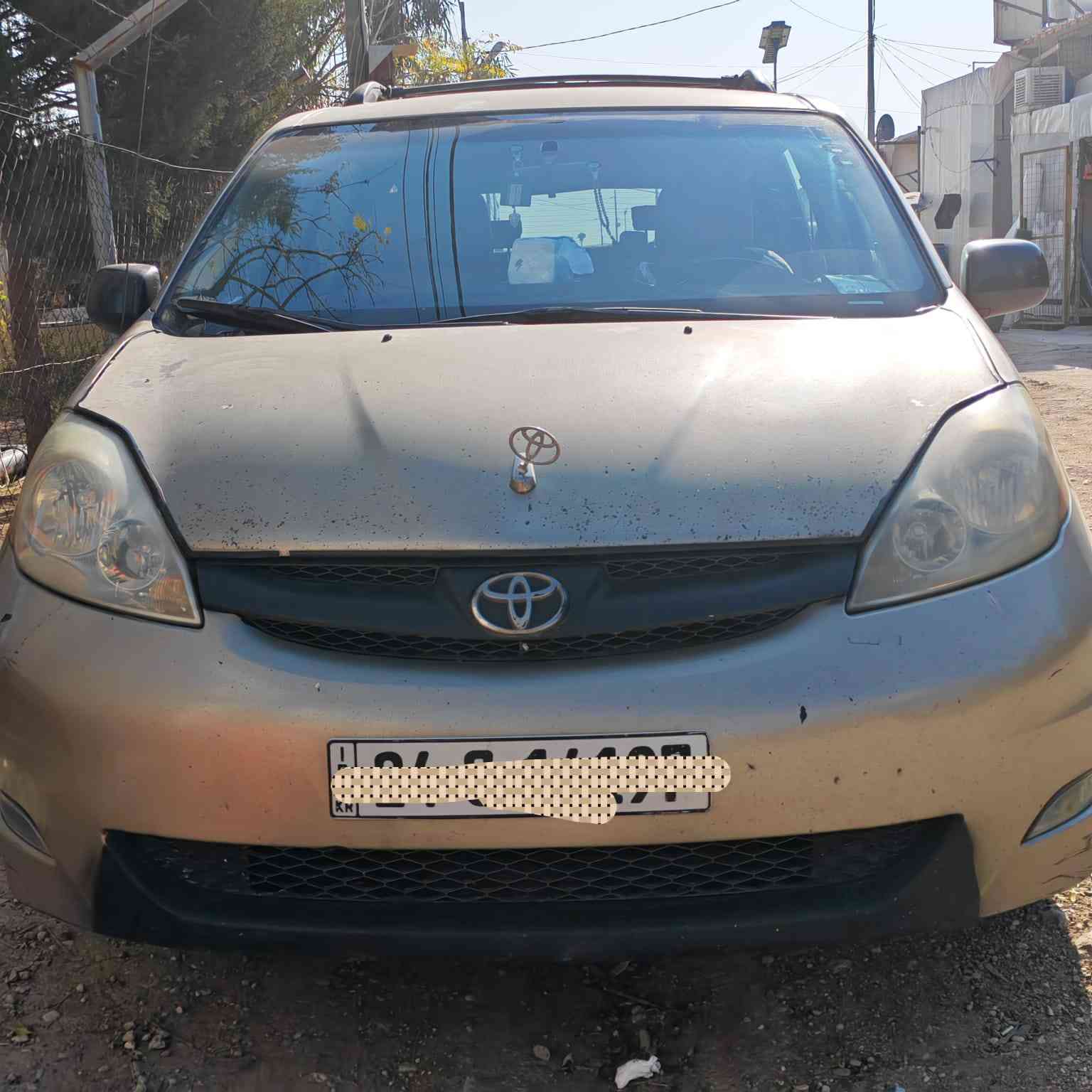 تويوتا سينا 2010 LE وارد امريكي رقم دهوك سنوية صالحة الى 2027 
محرك 6 سلندر مكينة 35 
ماشية 325 الف ميل 
نظيفة مافيها اي ضربات  
تبريد كامل 3 مراحل سياحي
گير اوتوماتيك 
السعر 129 وبيها مجال 
الرقم للتواصل ***********
