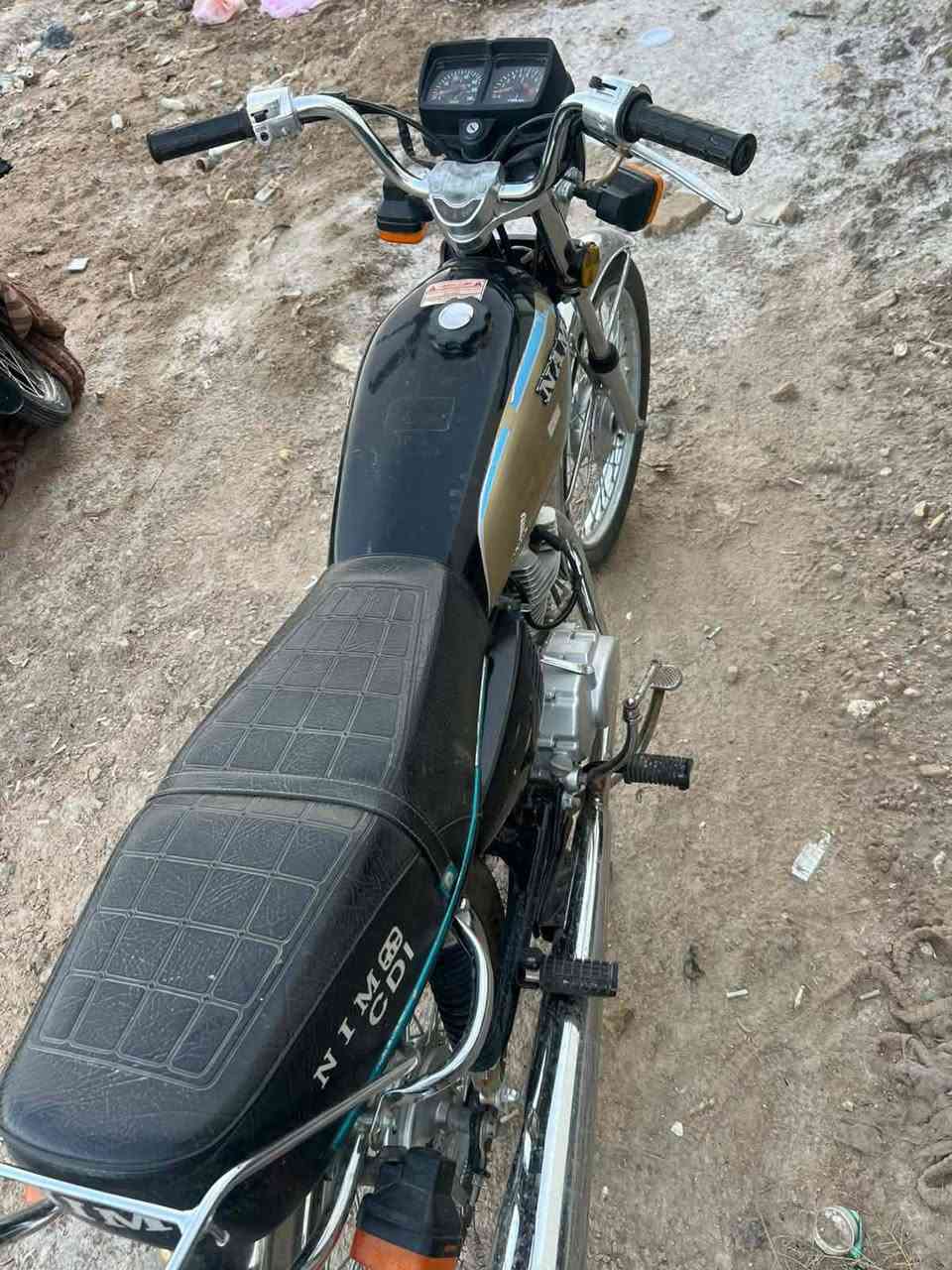 سلام عليكم  نامه مديل 21 وطالعه بل 24 السعر 950 وراق صولي مكلف بل نشر رقم ***********
