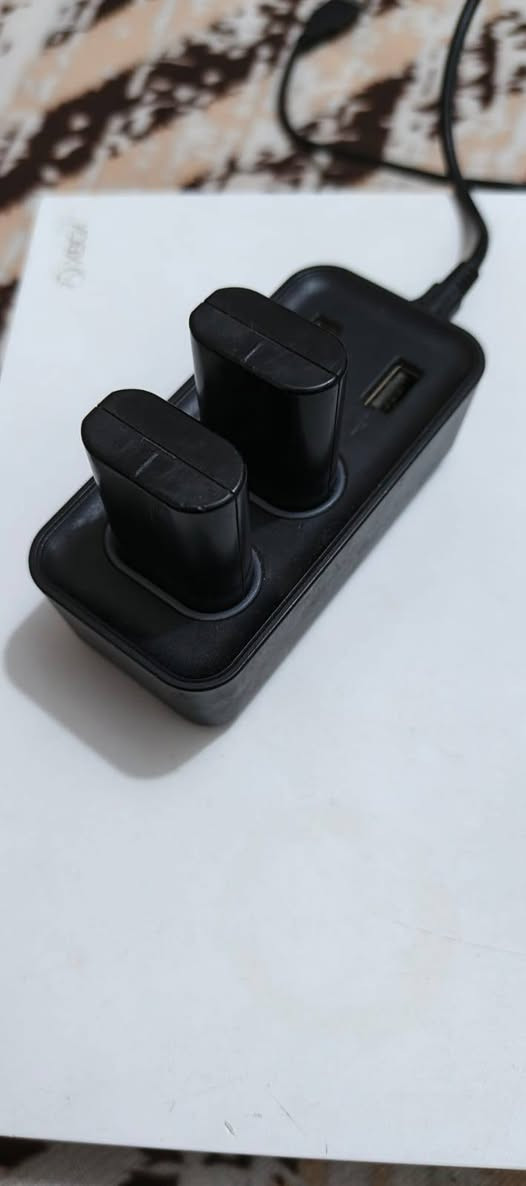 سلام عليكم شباب
اكس بوكس ون اس ذاكره ١ تيرا 
وياه ٢ يدات و٢بطاريات وشاحنه بطاريات 
بي ١٠ ايام كيم باس 
جهاز لك استيكر 
سعر ١٦٥ 
مكاني بغداد المشتل 
متواجد فيس


**إذا كنت صاحب هذا الإعلان وتريد حذفه لأي سبب، رجاءا أرسل رسالة إلى الدعم الفني**