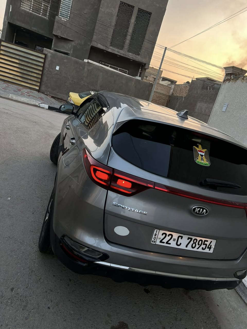 السلام عليكم كيا سبورتج
موديل 2020 قطعه وحده وحافه البنيد 
السياره ماشيه 51 ألف مايل حقيقي 
رقم اربيل الدولي راعيهه بكربلاء جاهز 
السياره مواصفاتهه تخبل تحكم ستيرن
ثلاث وضعيات قياده حساسات كامره اصليه
شاشه تدعم الكار بلي 5ويل كب تايرات جدد 
داخل نضيف حيل مكينه جديده بمعنى الكلمه
لا مفتوحه ولا ملعوب بيهه 2400GDI كير جديد 
السياره جاهزه لأخر حبايه لد امامي خلفي
السعر 159 وبيهه مجال للأستفسار 
***********
***********
