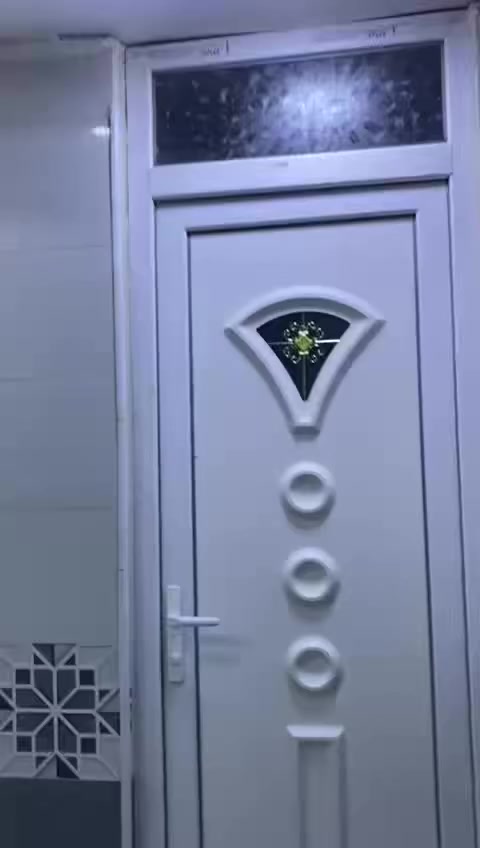 بيت اليجار المساحه 100 متر نهاوند 4 السعر 250 الستفسار ***********
