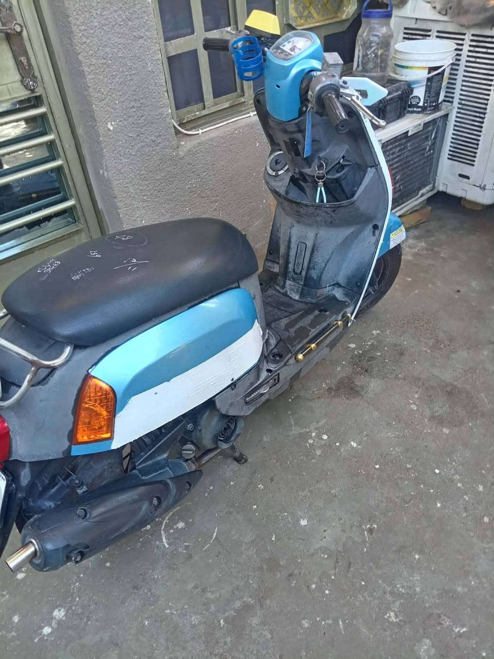 سلام عليكم دراجة بوليس موديل 2007نضيفة كلش ستخدام قليل كفرات كلهن ليبل واحد ممبدل كهربايات شغاله الدراجة سلف وهندر


**إذا كنت صاحب هذا الإعلان وتريد حذفه لأي سبب، رجاءا أرسل رسالة إلى الدعم الفني**