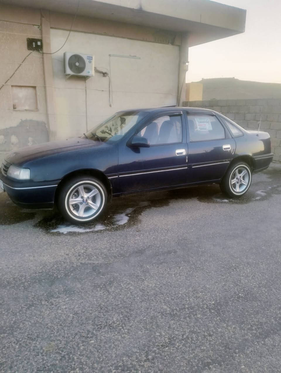 السلام عليكم اوبل فيكترا البيع موديل 91 حجم 20 لا صرف ولا نفخ بس الدواير مصلحه كربون بيها بس ماستر السياره باسمي السعر خاص رقم الهاتف ***********
