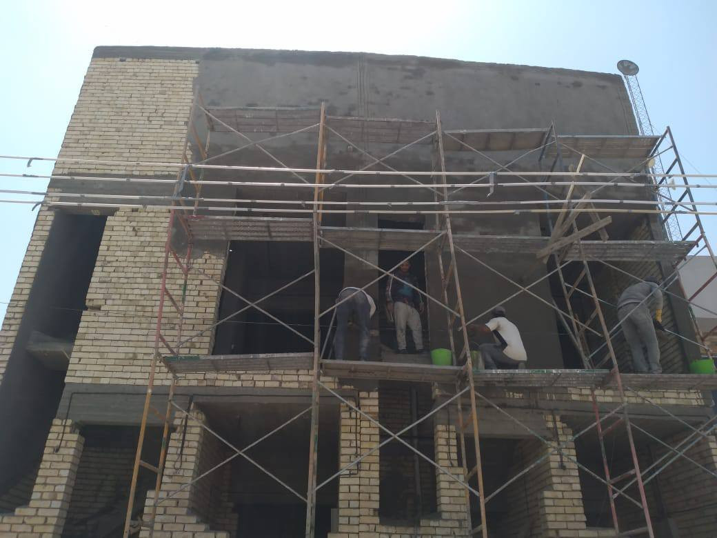 كادر مصري لجميع انواع اللبخ 
والسيراميك 
شغل درجه اولي وسرعه بالعمل 
أسعارنا غير وفي متناول الجميع .
***********
اتصال و واتس 
جراره تشميع نثر وطلس وتركيب طرايش وفووم تركي للواجهيات 
شغل مساطر  وتصغير
