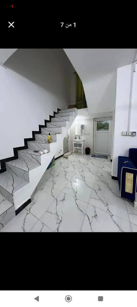 سلام عليكم بيت للبيع حديث بناء2024 مساحه 100 طابو زراعي سند 25
غرفه جبيره وهول ومطبخ صحيات ثنين شرقي غربي وطارمه 
  العنوان كريطعه قرب سيطره بيت الوزير فرع مخبز ابو ياسر السعر٥٢ي مجال بناء حديث 
للاستفسار الاتصال *********** بيع مستعجل
