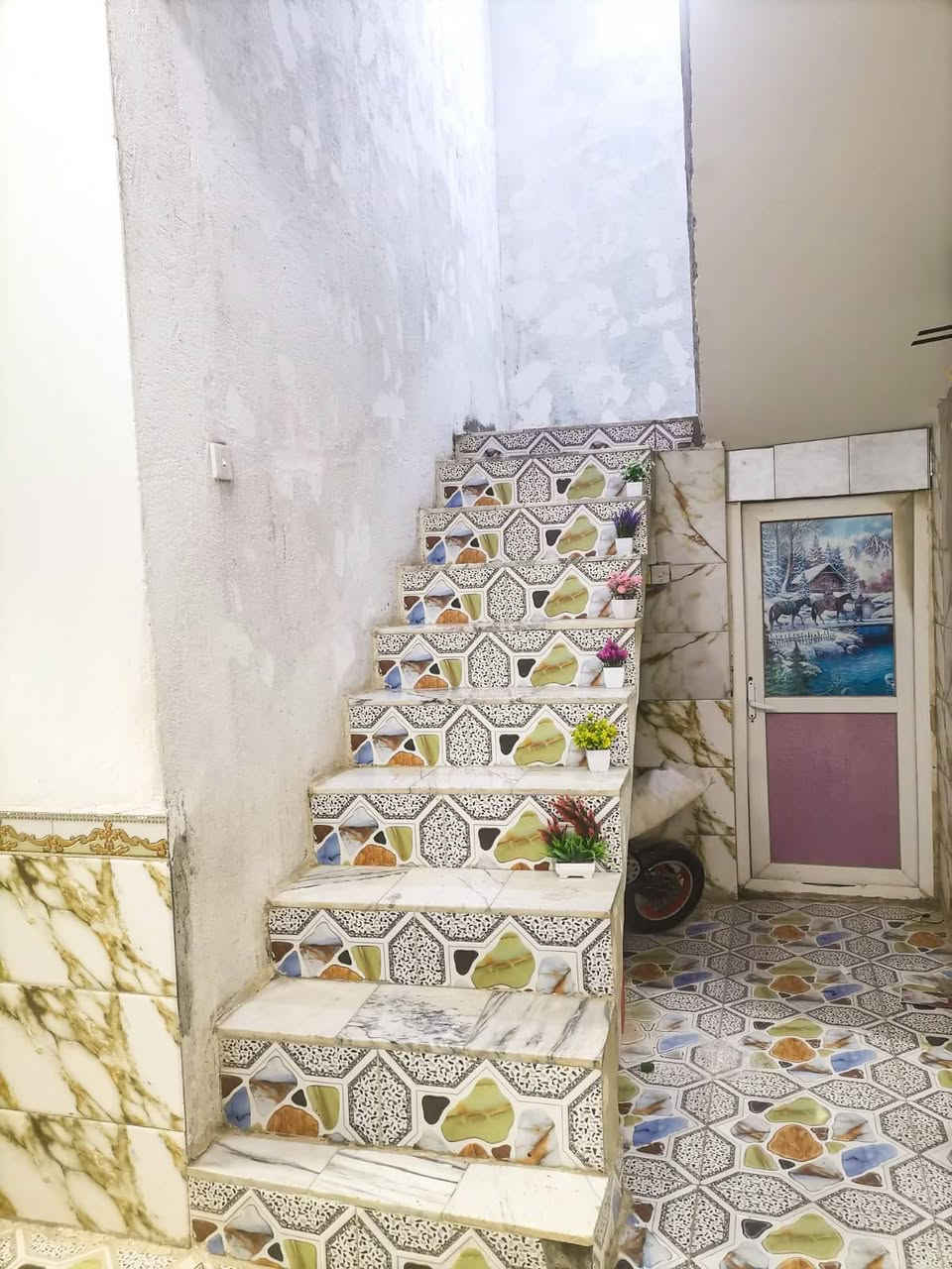 السلام عليكم
بيت بناء طابوك مساحة 100م

زراعي طابقين 

العنوان📍سوق الشيوخ الدجين الثانية شارع حجي كشكول 

الطابق الأول يتكون من غرفة +صالة +مطبخ + استقبال +صحيات 

الطابق الثاني غرفة ثانية +صالة  ثانية + مخزن 

السعر 47 وبي مجال

للاستفسار

***********
