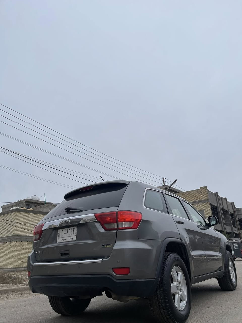 جيب امريكي موديل 2012
حادثها طخطخات بيها صبغ 6 قطع ابيعلك حزام 
لغد شاصي تكم كفاله بدون ايرباك 
مكينه 6 سلندر
مواصفات لاريدو معروفه 
بصمه دخول ذكي 
تحكمات ستيرن 
كشنات جلد احمر 
تدفئه تبريد كشنات 
شاشه كامره 
كشنات كهرباء 
قطعتين تبريد 
مرايه اوتودم معتمه 
هيترات مري جانبيه 
السياره جاهزه من كل شي 
صدر تايرات تدفئه تبريد كهربائيات كله شغال 
رقم بغداد مشروع وطني ب اسمي 
السعر ١٢٣ مجال بسيط ومستعجل وماكو جيب بهل سعر وبالعافيه ع ياخذها الي يريد يجي متواجد حاليا 
مكاني بغداد ***********
