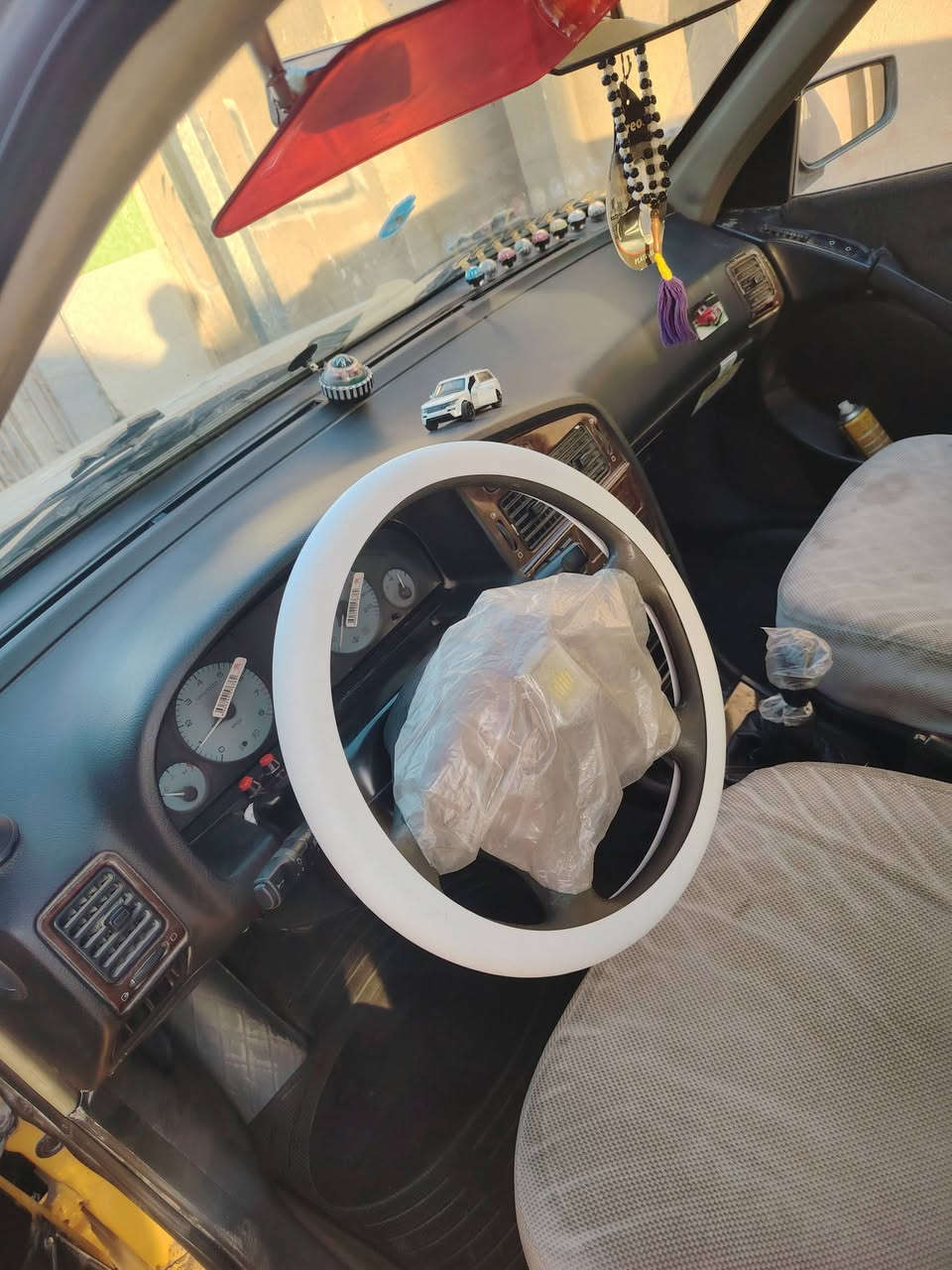 بيجو بارص 2015 سيارة جاهزة من مكينة وكير حدادية مشط ستيرن بور جاهزة شرط بيهة فقط جاملغ خلفي بارد ماواصلة للداخل ابد تبريد تدفئة وية السويج سنوية 27 كهربائيات شغالة ماعايزهة تخم تاير وباقي التفاصيل اتصل وبيك خير وتدلل السعر 42 مكاني ديوانية. رقم الموبايل ***********
