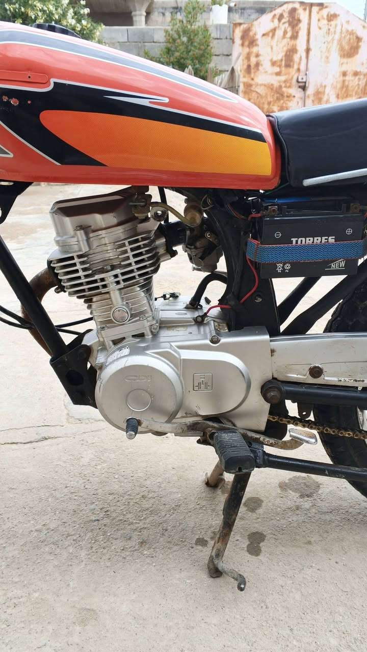 سلام عليكم دراجه للبيع حلوه ونضيفه تعمير جديد عوزه بس صبق لشاصي دراجه اوراق سعرها 750وبيه مجال عنواني بصره قضاء الدير هاذه رقم الهاتف.         ***********
