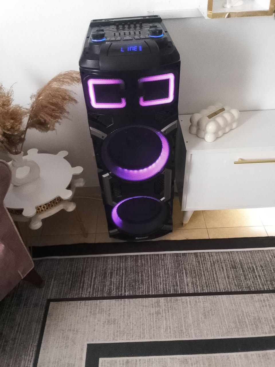 للبيع مكانهن بغداد حي النصر ***********
