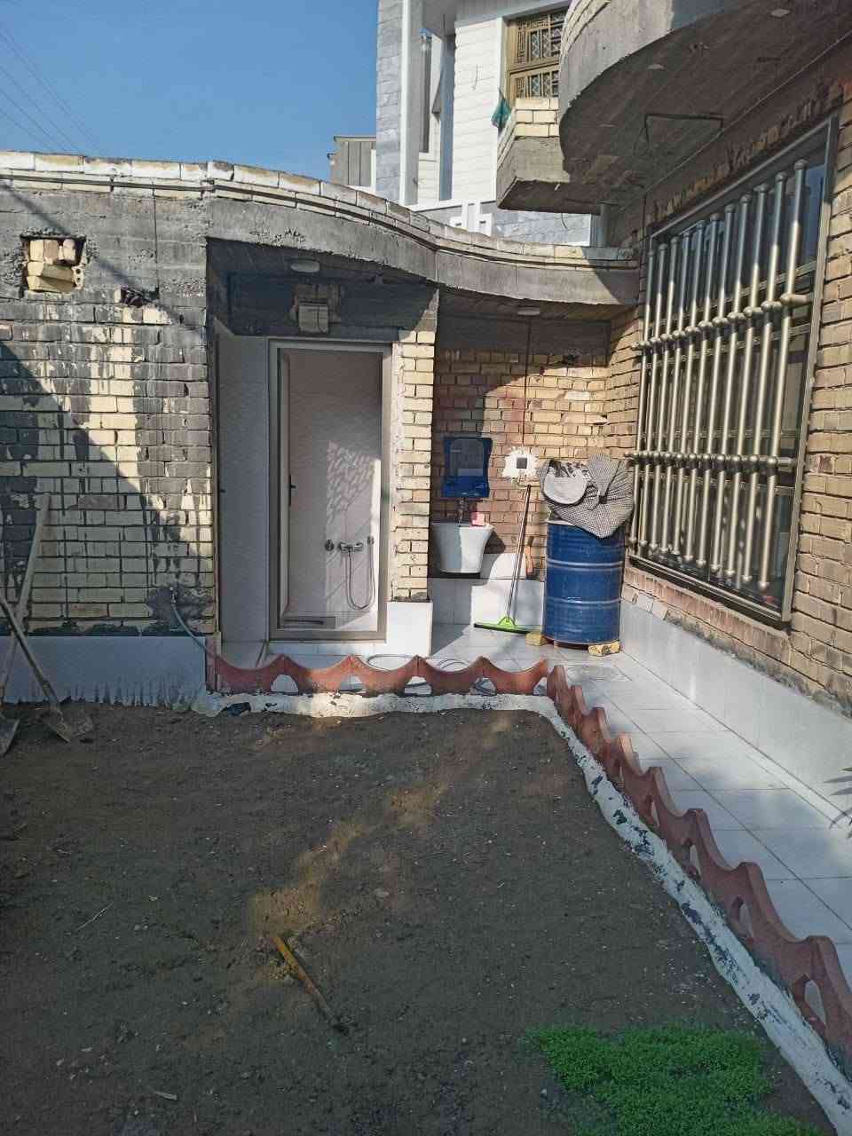 بيت للبيع 
العنوان : ام الهوى الجديدة شارع حسينية اهل البيت 
المساحة : 220 متر طابقين بناء حديث .قريب على الشارع العام متوفر جميع الخدمات 
نوع العقار : طابو صرف 
للإستفسار الاتصال على الرقم 
***********
