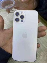 ‏سلام عليكم 12 Pro ماكس ذكرته 256 جهاز نظيف السعر(400) بيه مجال قليل ا...