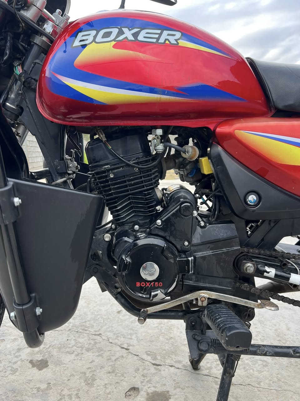 السلام عليكم دراجة بوكسر 21 النظافة مثل متشوفون الكهربائيات الكل شغالة الٌسعر 700 ومابي مجال واذا جنت بالتاجي او الطارمية او ابو غريب اني اجيبة الك
*********** اتصال وواتس
