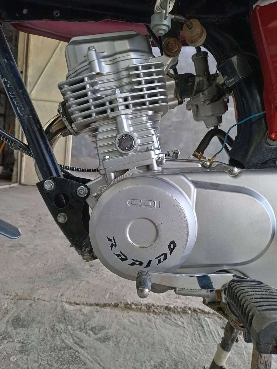 سلام عليكم
للبيع مكينة رابيدو حرف R موديل 24 مامفتوح بيهة برغي عدا التفيلس والنضافة كدامك شلعة ومعدل . ر *********** تريد راسلني هم موجود
