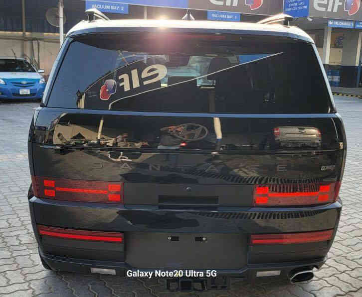 *استلام مباشر داخل منفذ سفوان*
بالإمكان إدخال السياره بكتاب شهداء

*هونـداي سنتـافي موديــ2024ـل*
*السعر195$جاهزه)فول موصفات* بدون كمرك. ستفسار ***********
