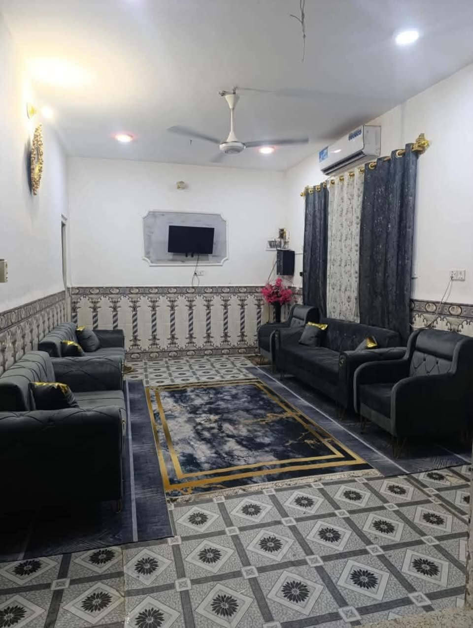 بيت جديد للبيع على طريق السنيه مساحة 200م بناء 2غرف وصاله مطبخ وحمام طارمه حلوه تفاصيل أكثر على رقم ***********
