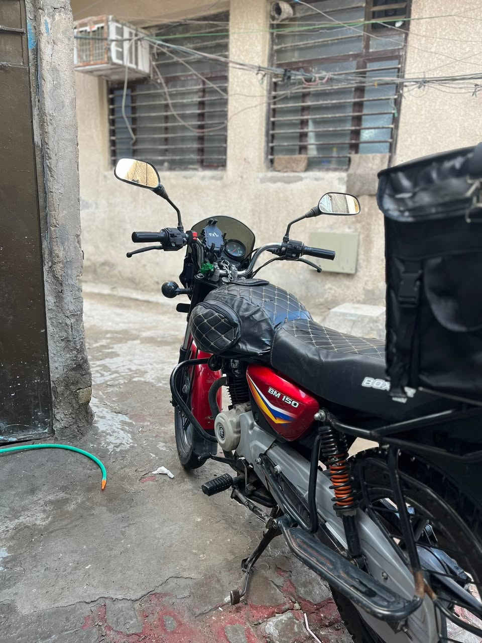 بوكسر موديل ١٩ رقم وسنويه ديالى مشروع وطني دراجه حلوه مجفته تجفيت وكاله تصوير التجفيت موجود سعرها مليون وستميه مكاني بغداد شارع الكفاح ***********
