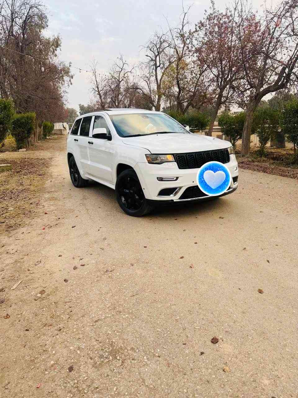 جيب لاريدو  فئه سومت فول بنوراما أدوات 2019 كصه تكم اماميه فقط فول لمتد كشنات جلد تدفأ وكهربا بصمه رادار كامرا وشاشه كبيره تشغيل عن بعد  صندوق شفط حساسات مانع تصادم نضام ايكو تشغيل ذاتي بيه هواي موصفات معروفه السومت سعره ٩٥ ورقه مكاني ديالى 
***********
