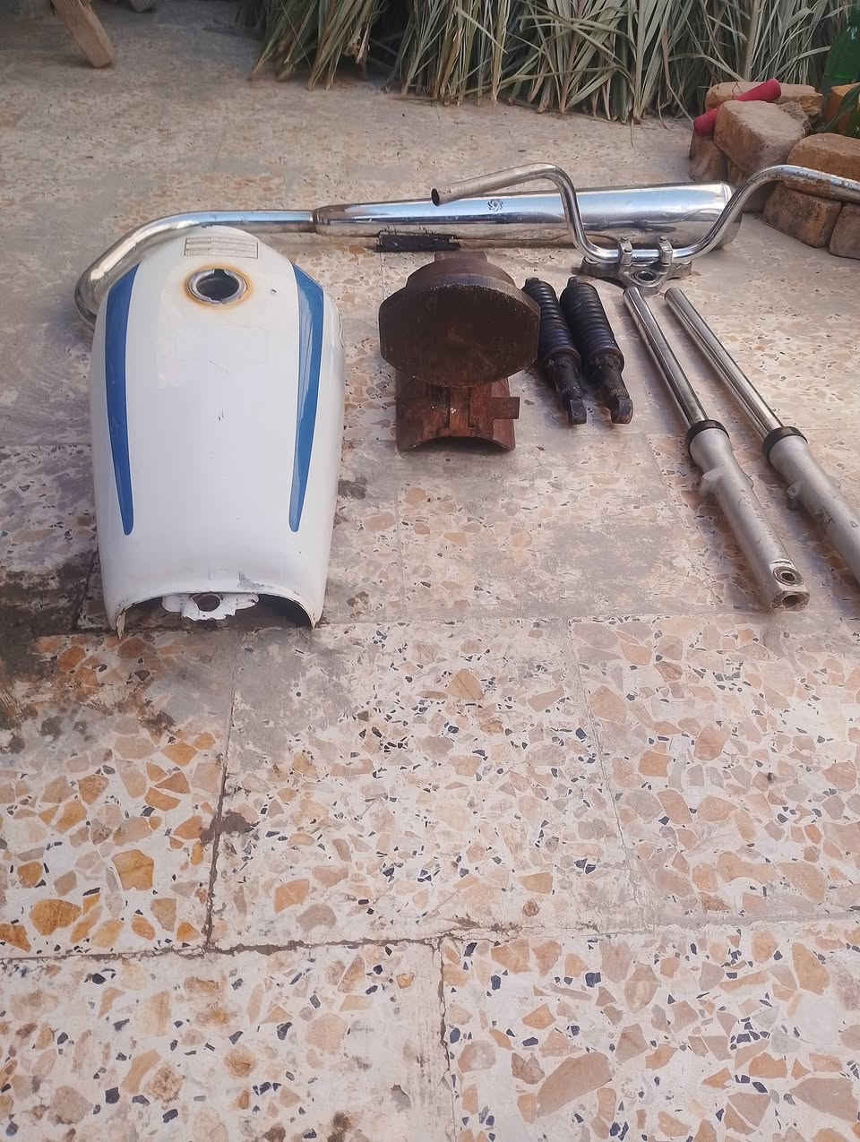 سلام عليكم غراض جدد تانكي وصالنصه ودبلات خلفي وأمامي ونزال باكستاني ادخل خاص وتدلل


**إذا كنت صاحب هذا الإعلان وتريد حذفه لأي سبب، رجاءا أرسل رسالة إلى الدعم الفني**