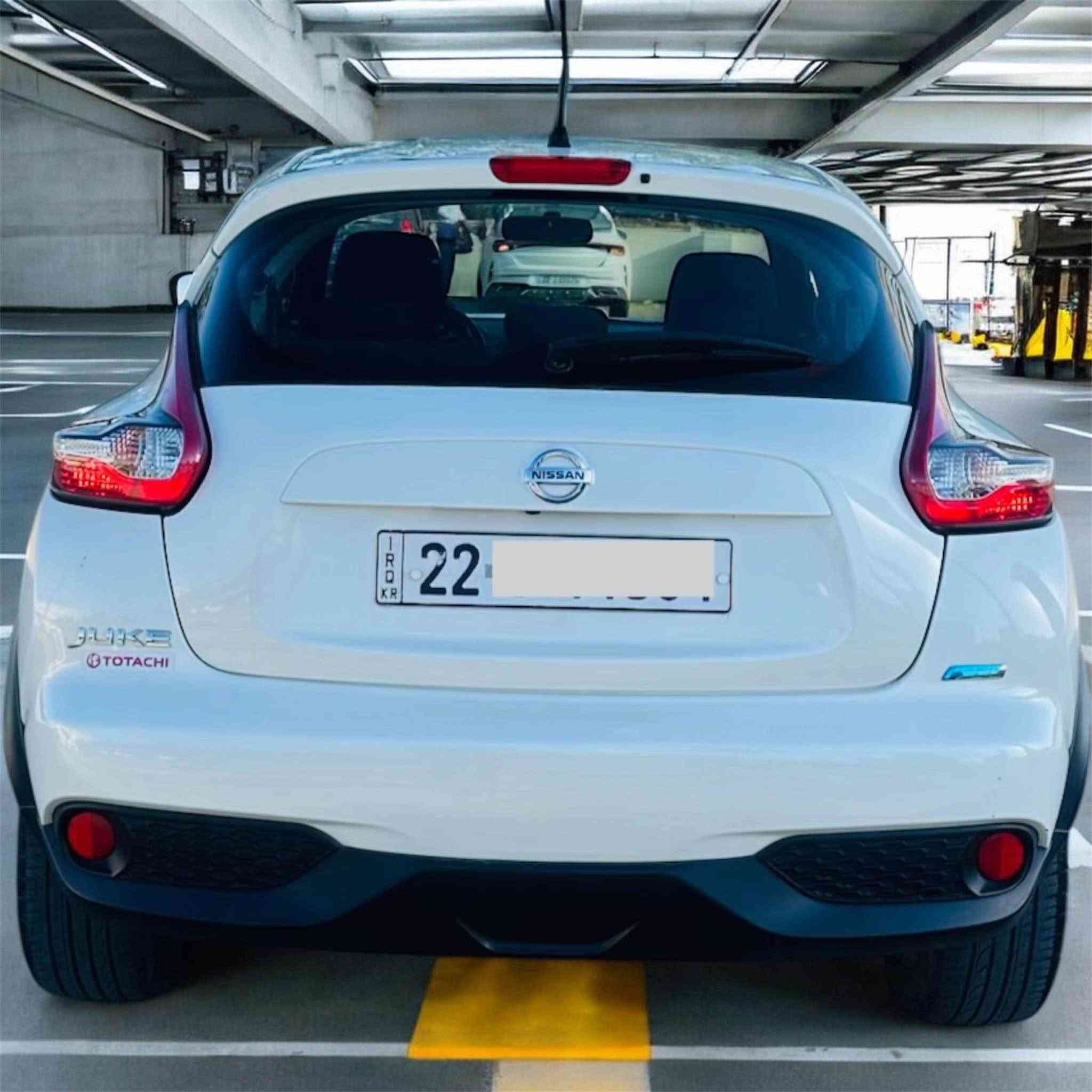 NISSAN JUKE XALIJE 
نیسان جوكی مۆدێل ٢٠١٦ مواسەفات خەلیجی 
مەكینە مەرغوب بێ تۆربۆ 
مواسەفات - دەرگا بەسمە - سویج بەسمە - شاشە گەورە -  ئاوێنە كارەبا - ئاوێنە شەفت - چوارجام كارەبای ئۆتۆ - سێ مۆدی لێخورین eco - normal - - sport - تەبرید لەمس .... 
سەیارەكە دوو دەرگای بۆیاغە بێ ناوگرتن بێ ئێرباگ بێ ساردەكوت  جوان بەرچاوە دەعامی بۆ دەعامی بەشەرت دینار مەسرەفی تێدانیە زۆر اقتسادیە 
سعر 110 
شوێن هەولێر 
*********** أربيل, العراق
