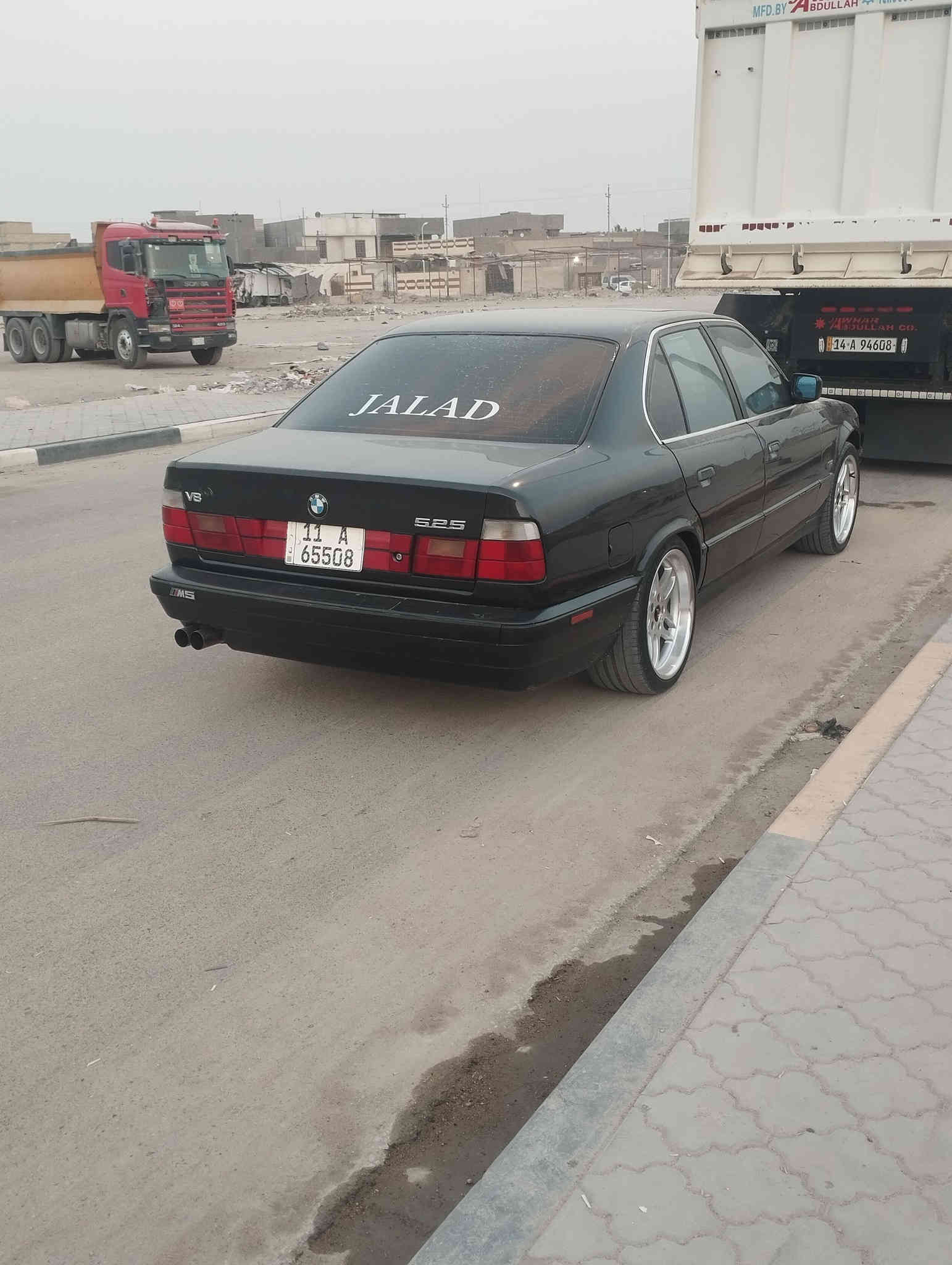 السلام عليكم 
بي ام موديل 92 كفالة عامة 
صبغ جمالية تخم تاير كير ومكينة كفالة 
السعر 80
تحويل ثاني يوم 
الرقم ***********
