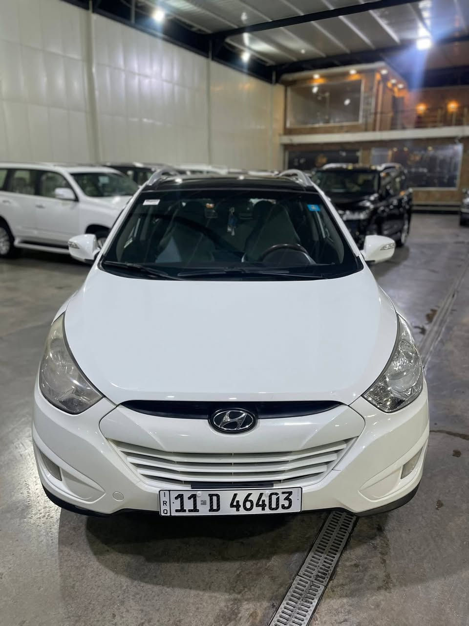 توكسان خليجي كامل مواصفات  لمتدد موديل 2010 شكل ل2015
محرك 2400 بخاخ 
حساس كامرات 
فور ويل 
شاشه 
بنراما 
تخم تاير جديد 
حداديه حلوه 
تبريد ثلج تدفئه
مديومه دامه عامه 
دوشمه جلد
ارضيه جلد 
رقم دولي جديد بغداد 
سياره كلش حلوه ومرتبه خير من الله 
سونار مرفق بالمنشور 
بيه ٣ قطع صبغ وصوره لحادث موجوده 
سياره بسمي تحويل ثاني يوم سنويه وهزه جديد 
قتنع اله تتصل سعره 126 وبيه مجال حك جيه 
المكان بغداد 
لاتصال او واتساب ***********
