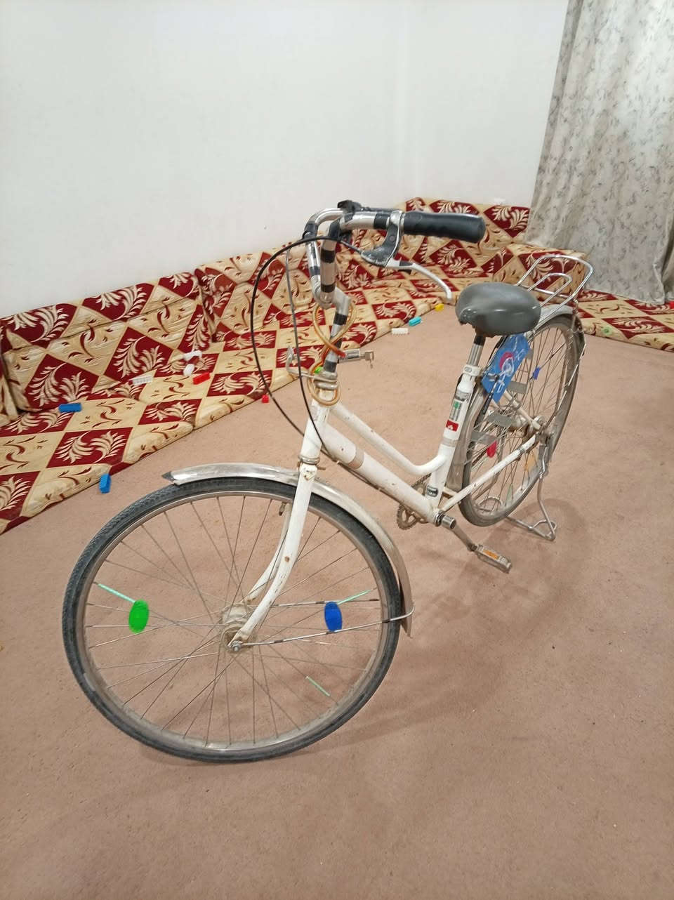 السلام عليكم
باسكل بناتي گير 
حجم 26
ما ناقصه شي 
سعره 60
***********
توصيل موجود داخل النجف
