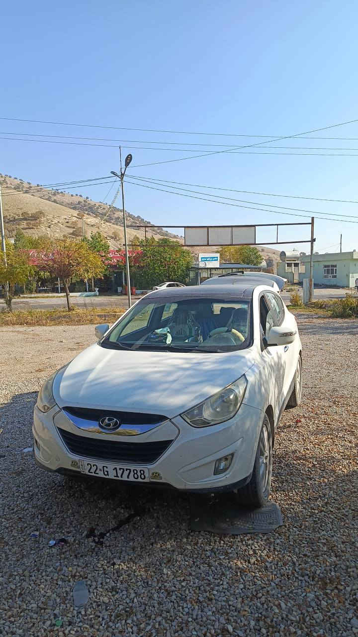 260km 😎🎁️ السَّلَاْمُ‌ ‌عَلَیْکُم‌  تۆکسۆن 2010 زۆر پاکە 260هەزار ڕۆشتووە   تەنها یەک پارچەی لەی سایەک ساردەکوتە کامل مواسەفاتە بەسمە.شاشە. پانۆڕاما. تۆماتێک. سوکان ڤۆلێۆمە بۆ پەیوندی کردن ژم *********** أربيل, العراق
