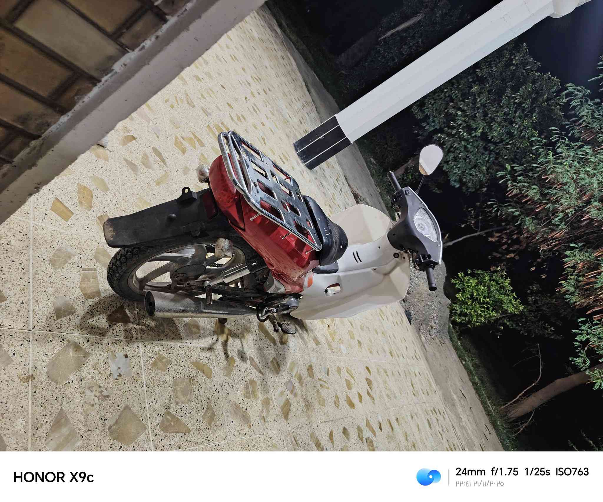 دراجه سرفيز البيع نضيفه كلش كهربائيات شغاله سلف شغال نكره والهندر ربع هندر يشتغل الموديل 2012 الاستفسار عل هاذه الرقم *********** والسعر 450
