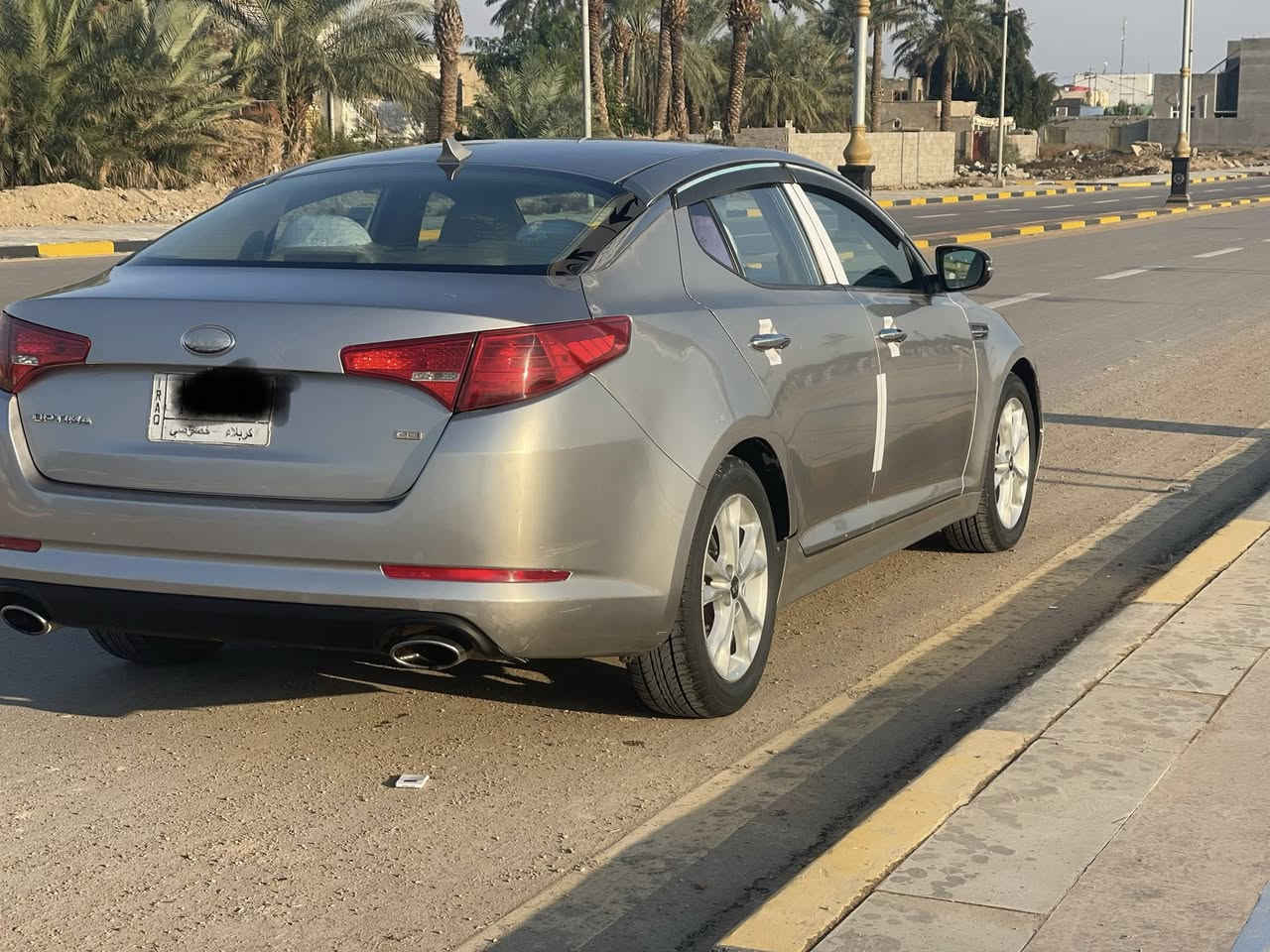 اوبتما 2013 وارد امريكي حادثه باب خلفي 
وهنا صاير بيهه رشات صبغ 

محرك 2400 مكفول لا تنقيص ولا بخار 

رقم كربلاء سنويه جديده تحويل مباشر 
تدفئه+ تبريد 

تخم تاير جديد 

كهربائيات كلهه شغاله 
منضومه زنون 

السعر 102 

مكان السياره الكوت 

***********
