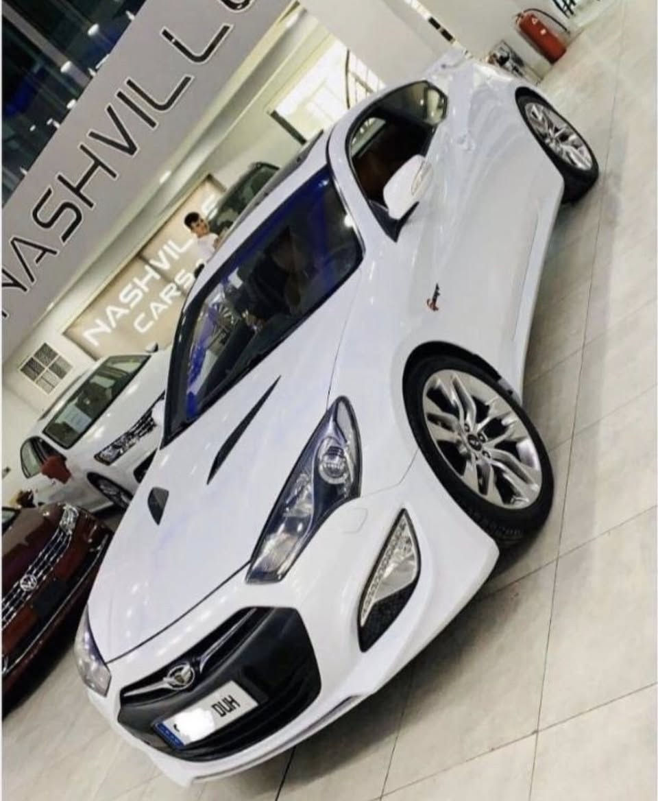 السلام عليكم
جنسس كوبي ٢٠١٥ للبيع
بدون حادث
محرك ٣٨٠٠
فول مواصفات
السعر ١١٥ 
***********
