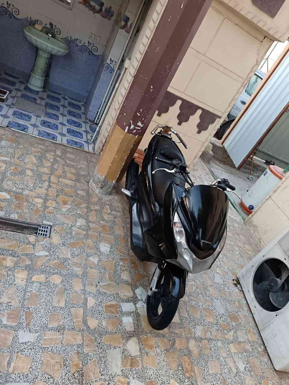 بيسي اكس ياباني اصلي مكينه مكفوله برغي مامفتوح بيها حساس ازدحام حساس ستان مكينه صوتها مسمعه شلعه معدل فول الدراجه كلش حلوه السعر مليون ٢٠٠ بغداد 
***********
